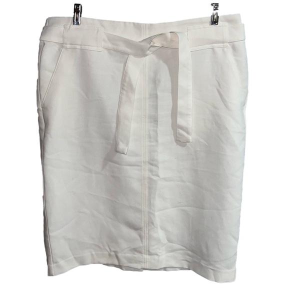 Banana Republic Dresses & Skirts - Banana republic- white skirt